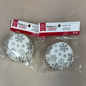 Makery Snowflake Baking Cups - White & Silver (24 pc) 2 packs 48 pieces cupcakes